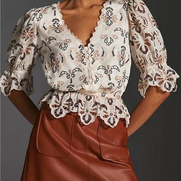 Anthropologie Women’s Eyelet Pullover Peplum Top V-Neck Cinched Waist Large - Picture 15 of 16